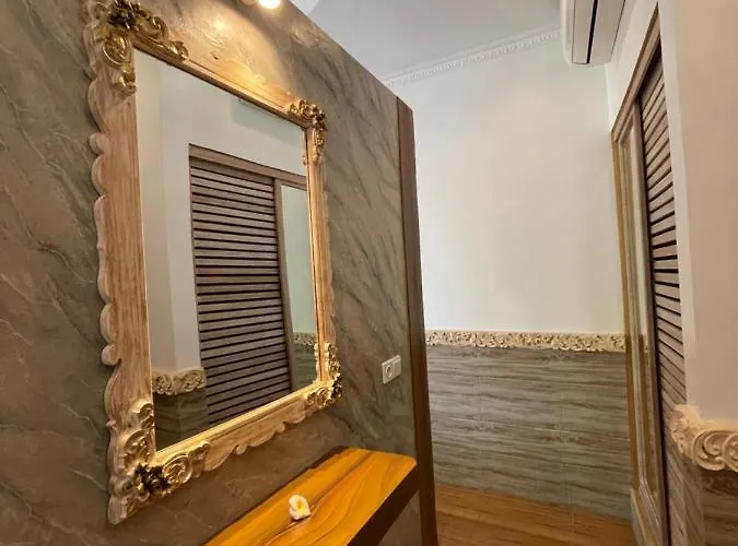 Mikuk Hotel 3*